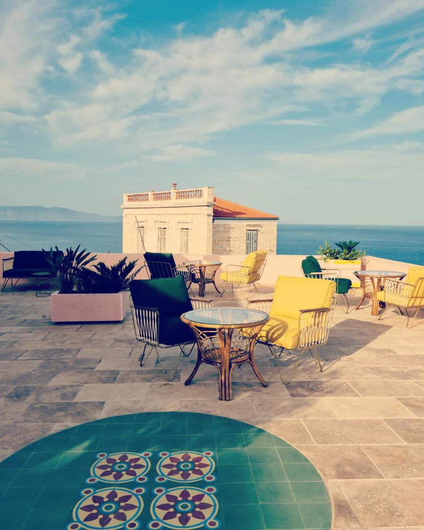 Aristide Hotel
