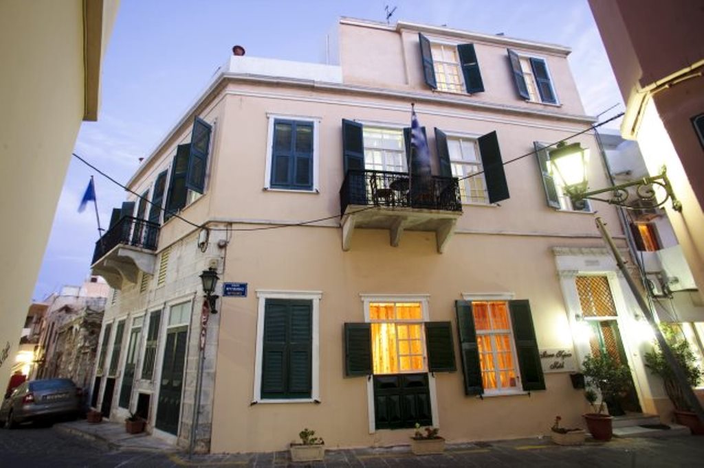 Monte Kristo Hotel