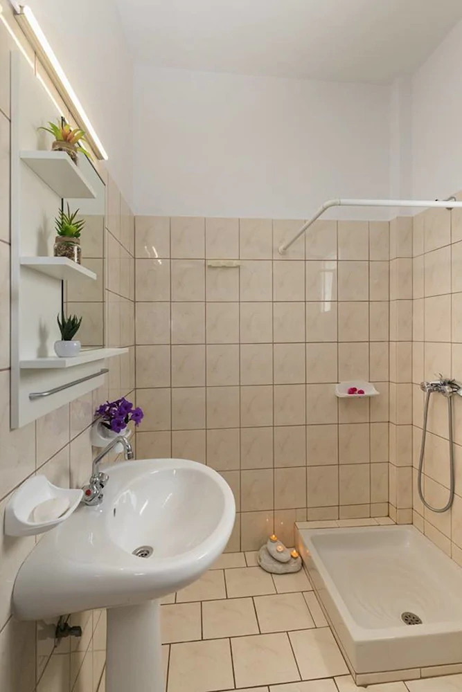 Lettas Apartments