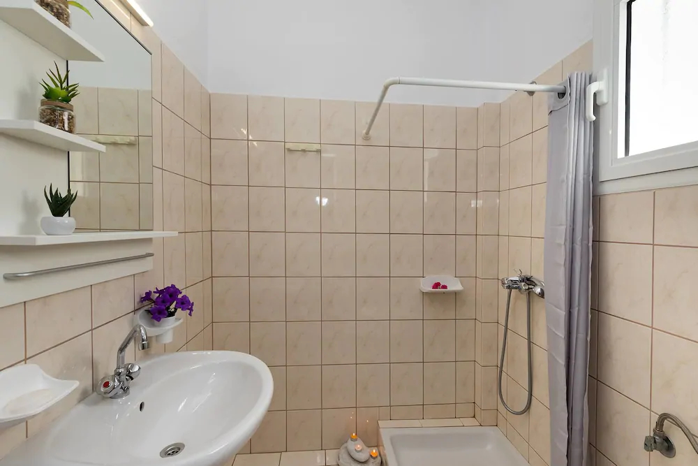 Lettas Apartments