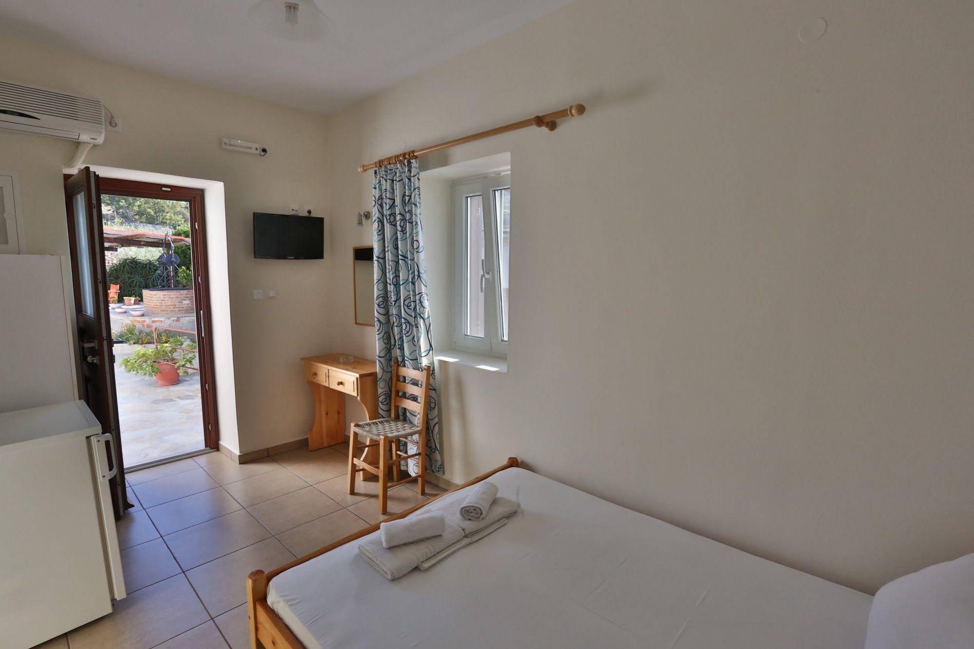 Oasis Rooms and Studios