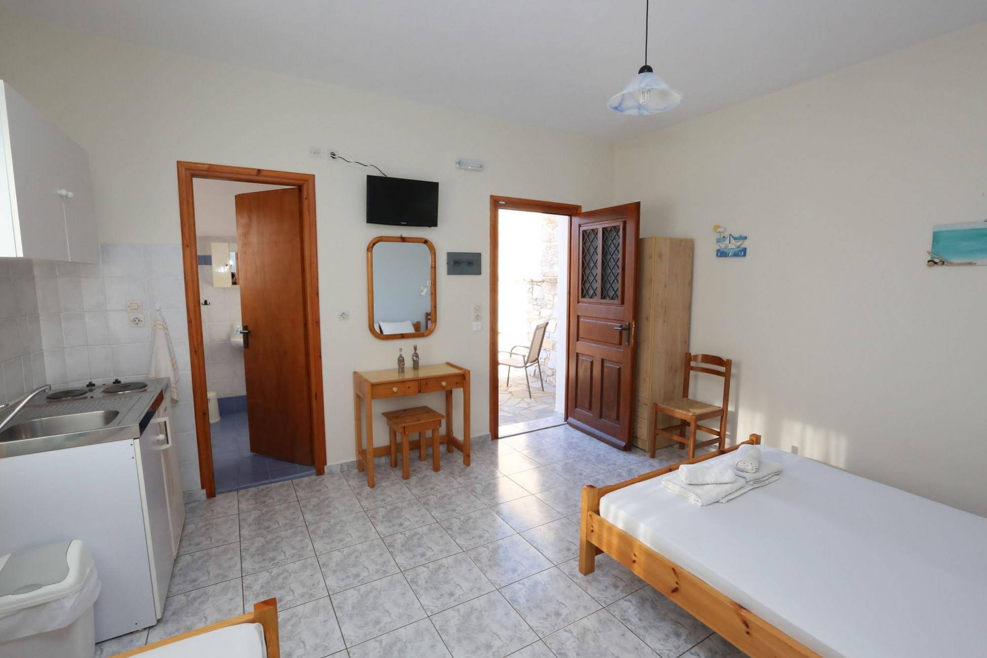 Oasis Rooms and Studios