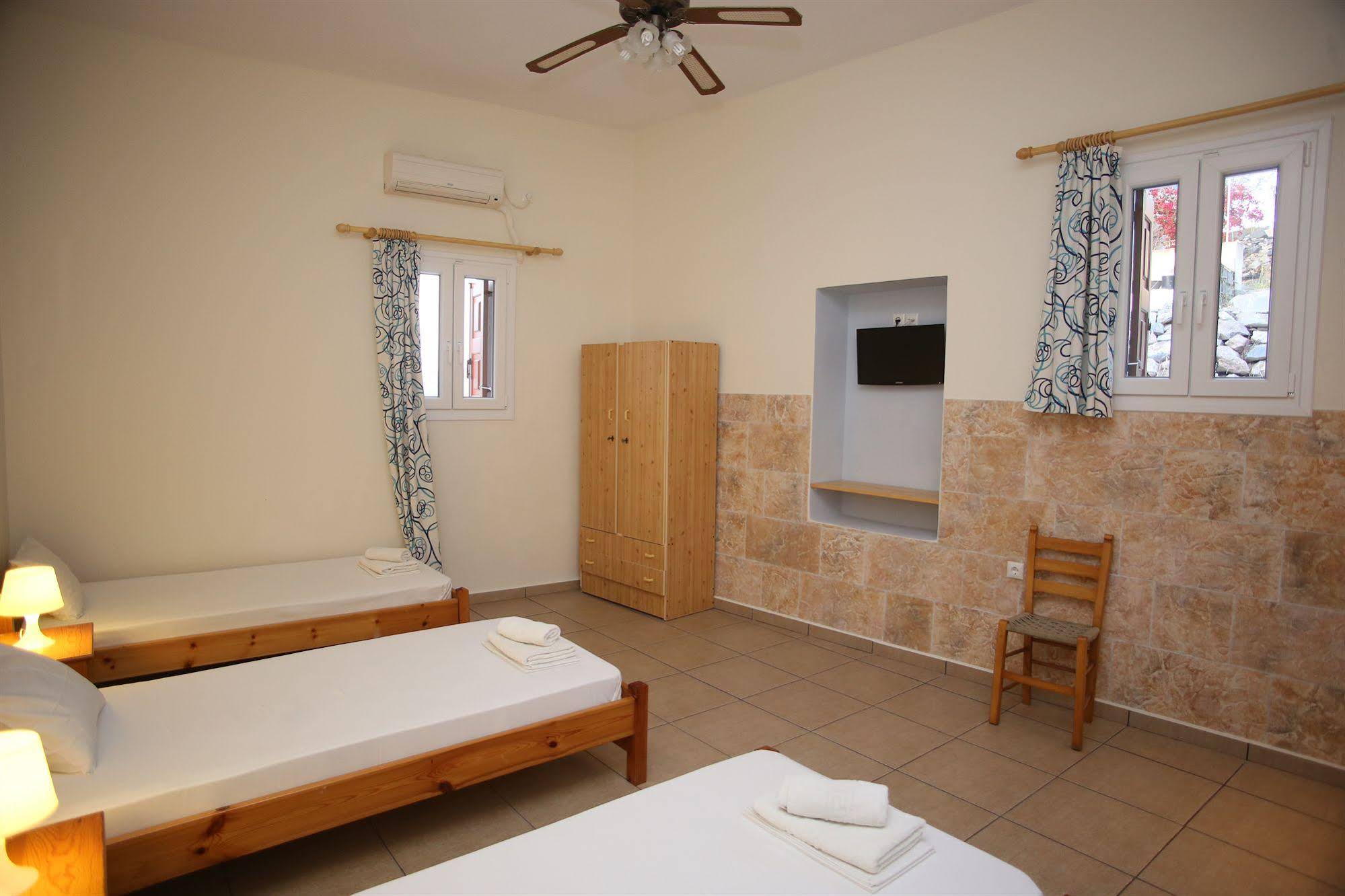 Oasis Rooms and Studios