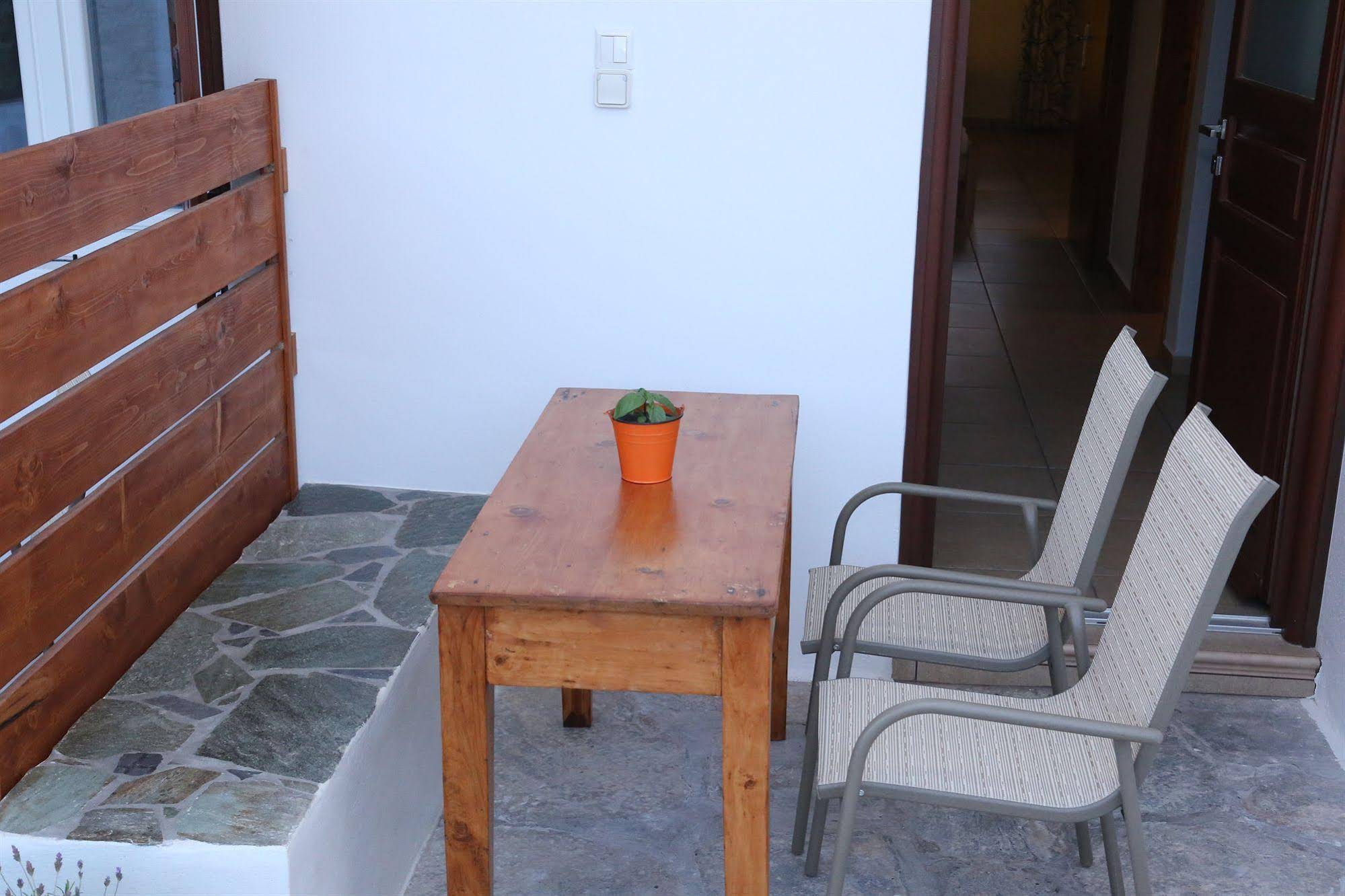 Oasis Rooms and Studios