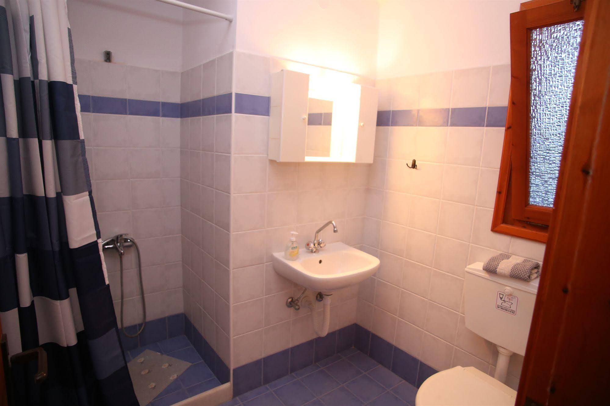 Oasis Rooms and Studios