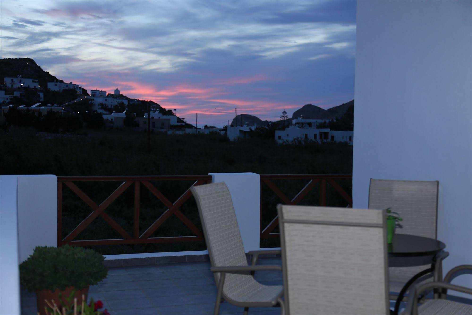 Oasis Rooms and Studios
