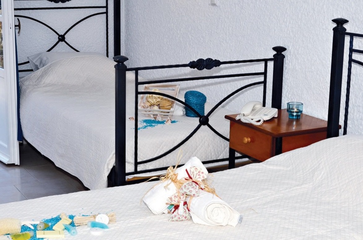 Syros Inn