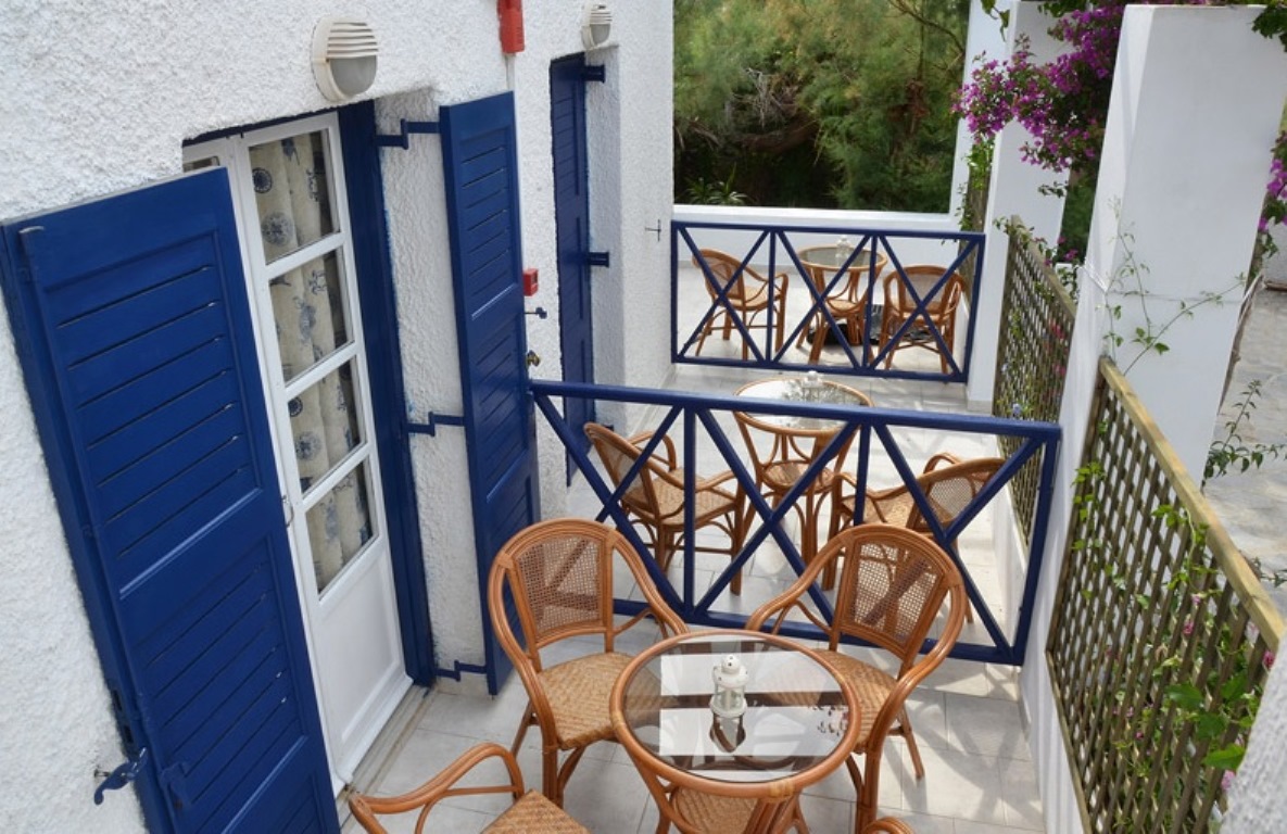 Syros Inn
