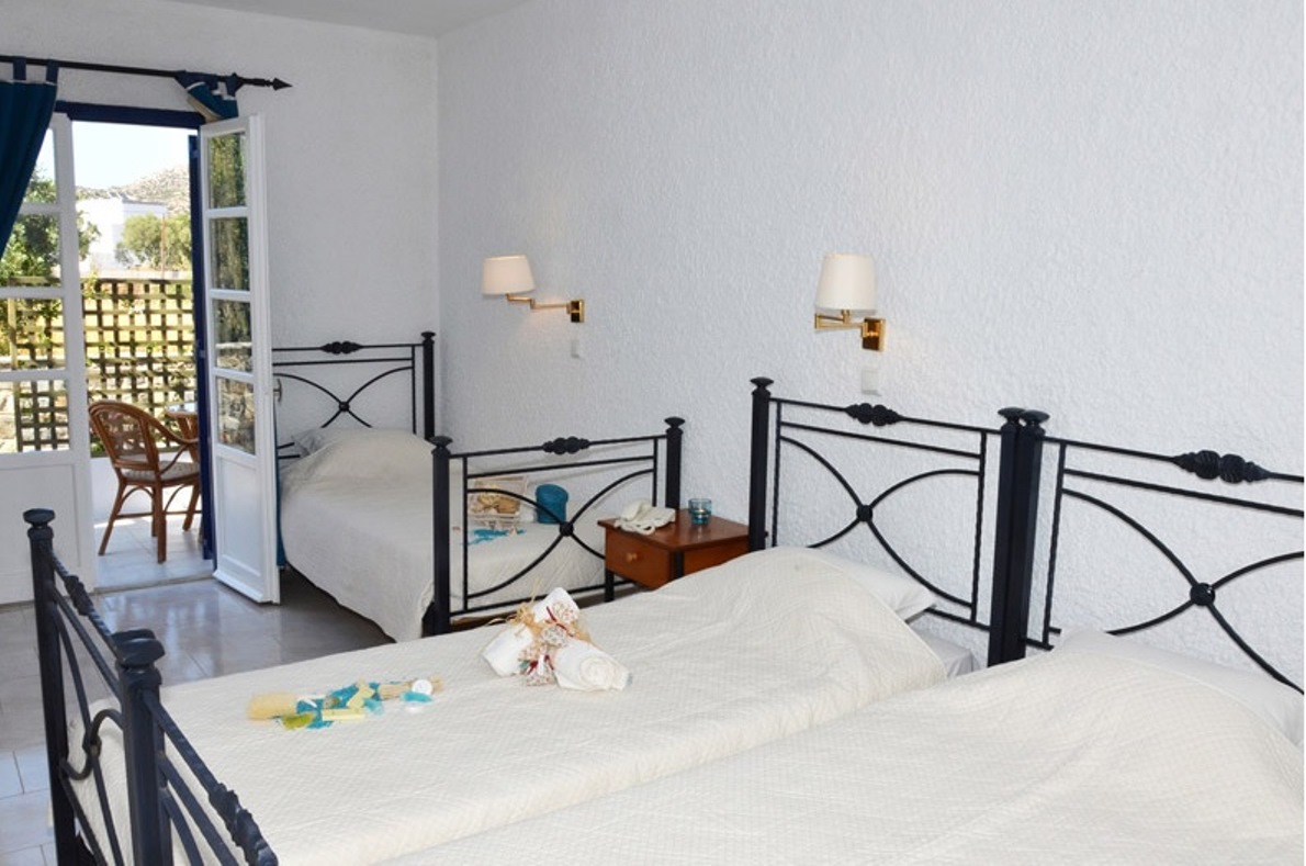 Syros Inn
