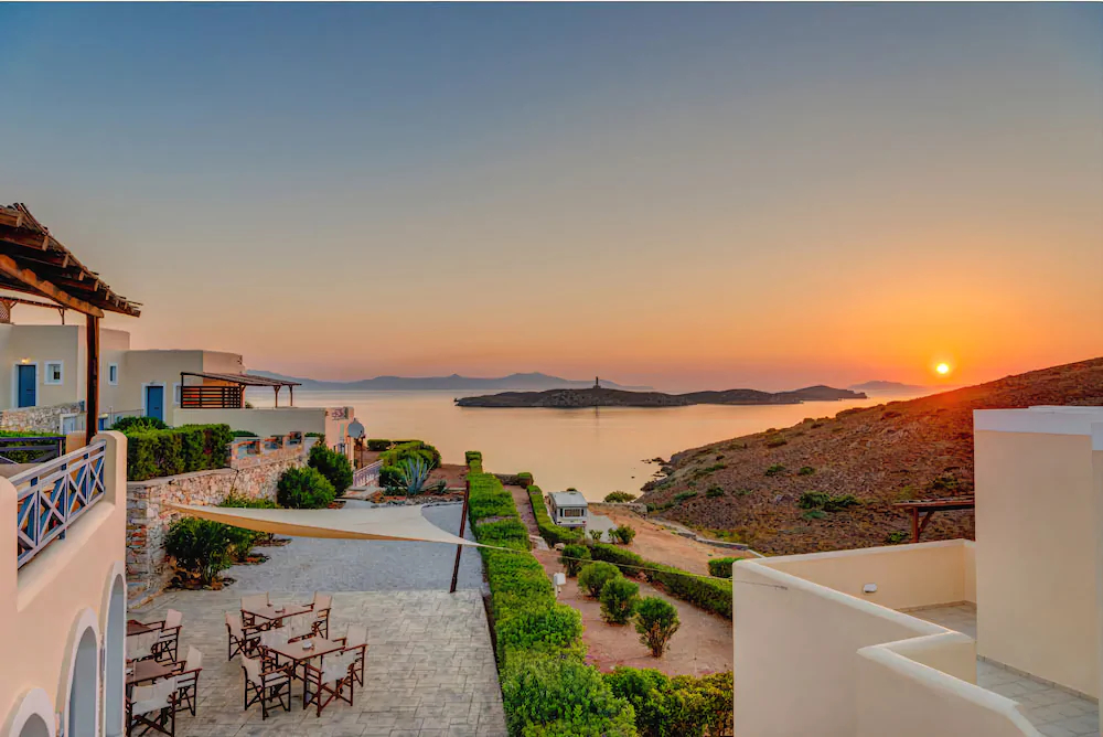 Sunrise Beach Suites