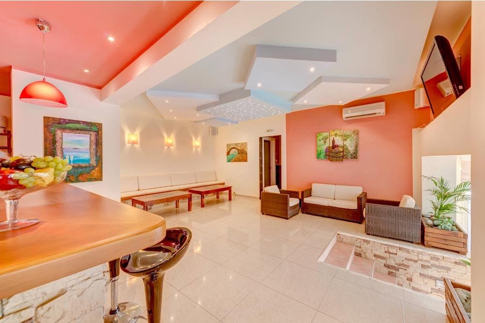 Sunrise Beach Suites