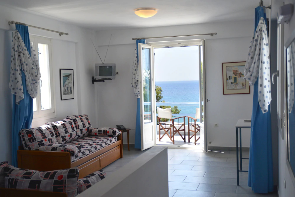 Agnadi Syros Studios & Rooms