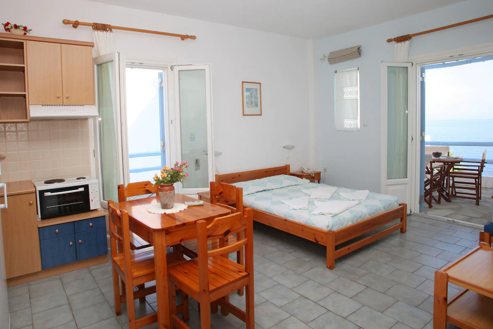 Agnadi Syros Studios & Rooms