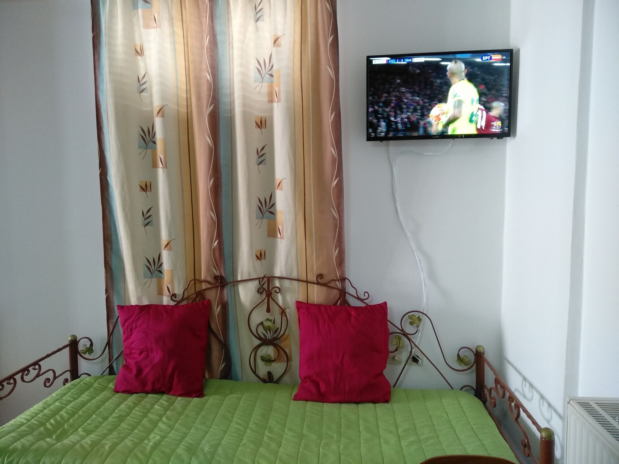 Akti Miaouli Holiday Home