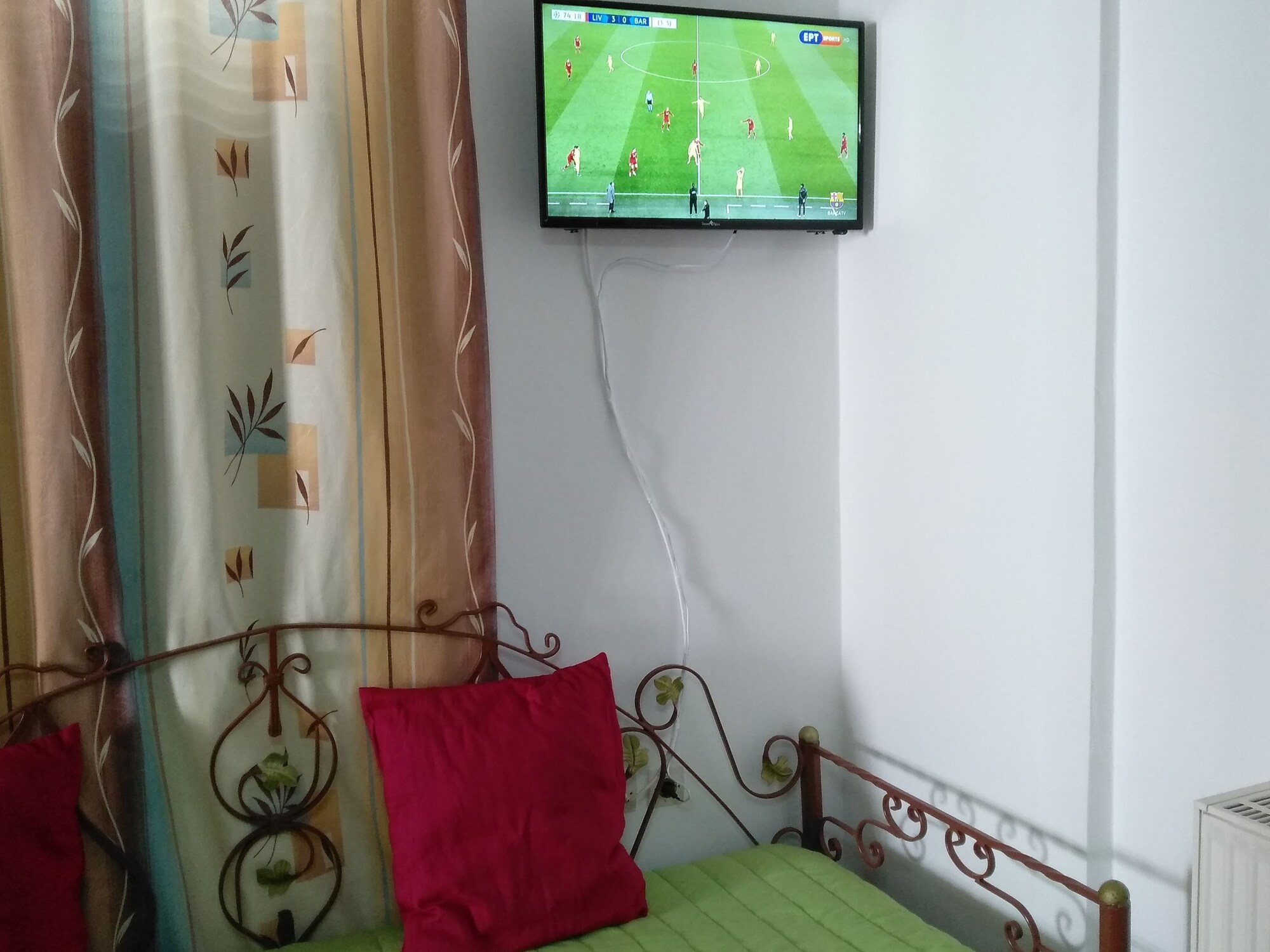 Akti Miaouli Holiday Home