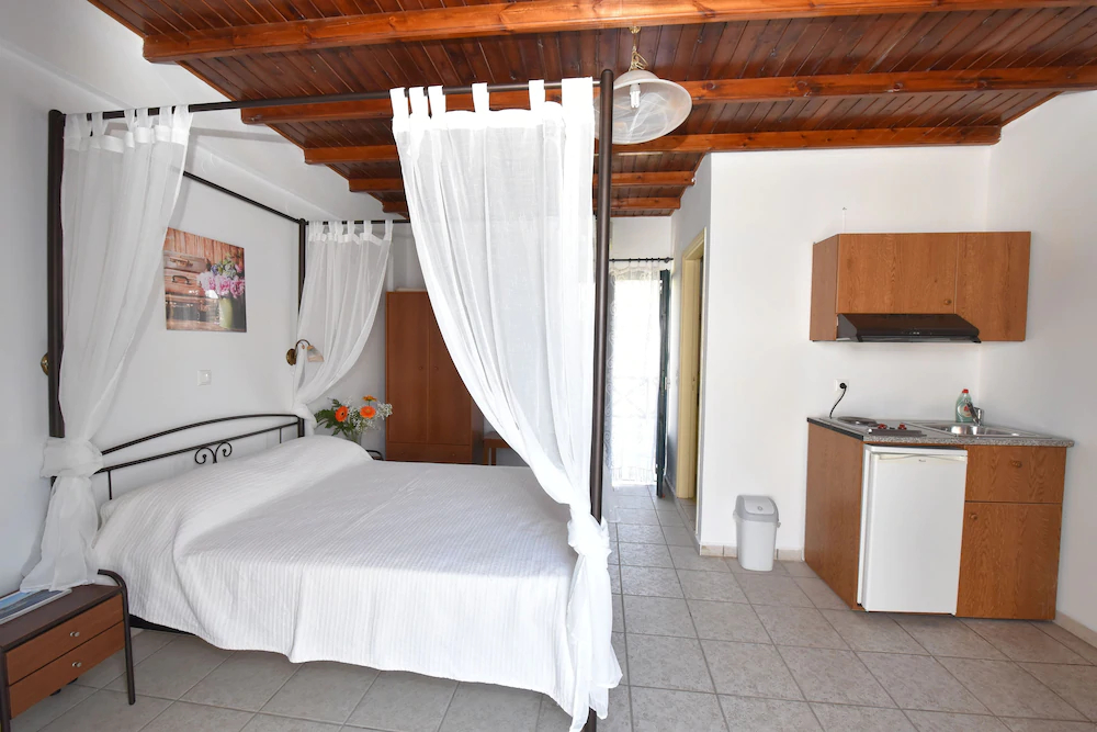 Glafki Studios & Apartments