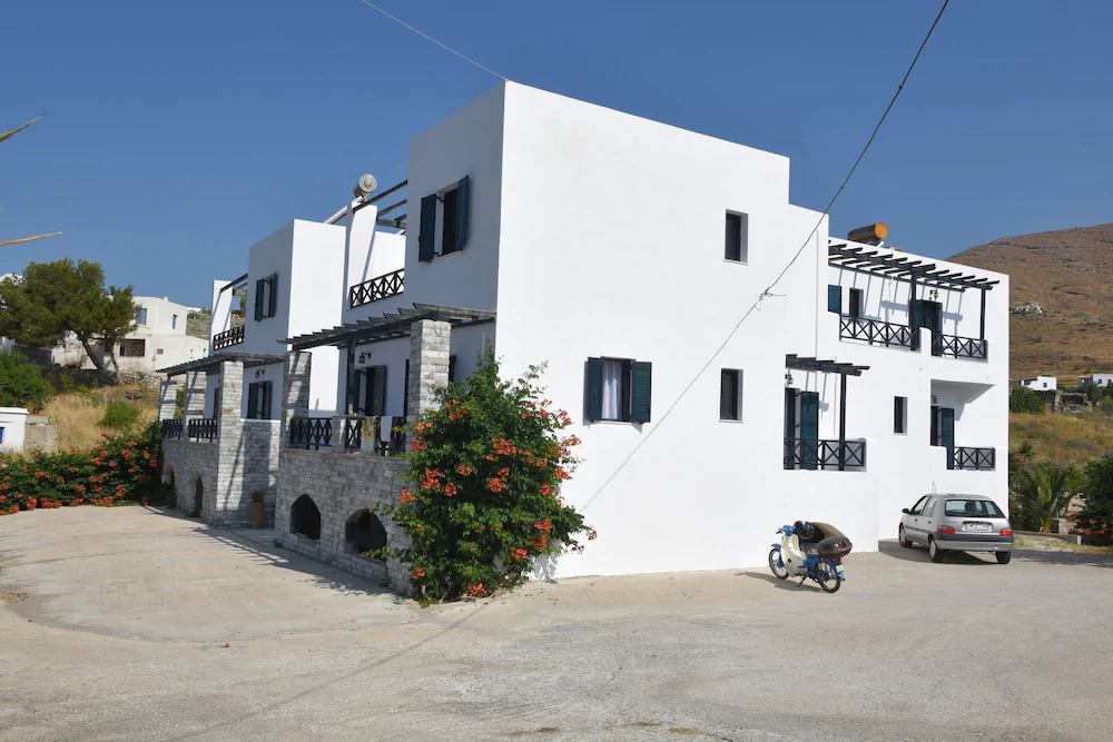 Glafki Studios & Apartments
