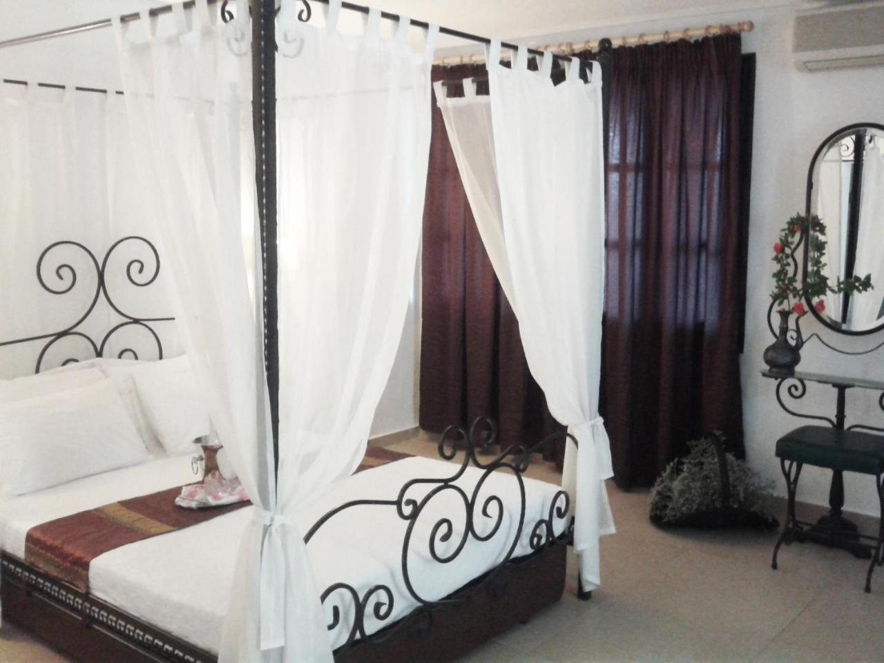 Esperides Hotel & Suites