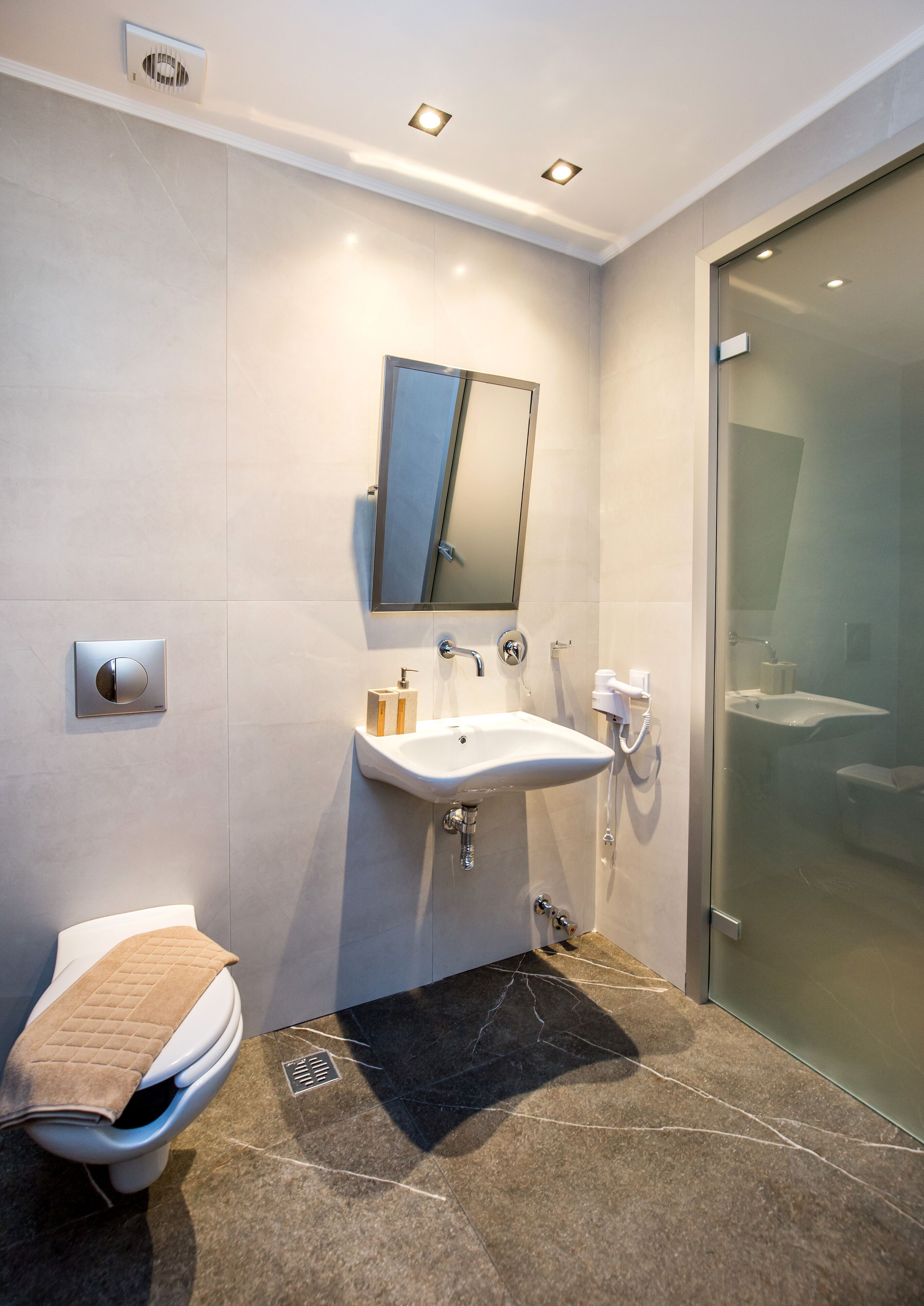 Epicentrum Suites