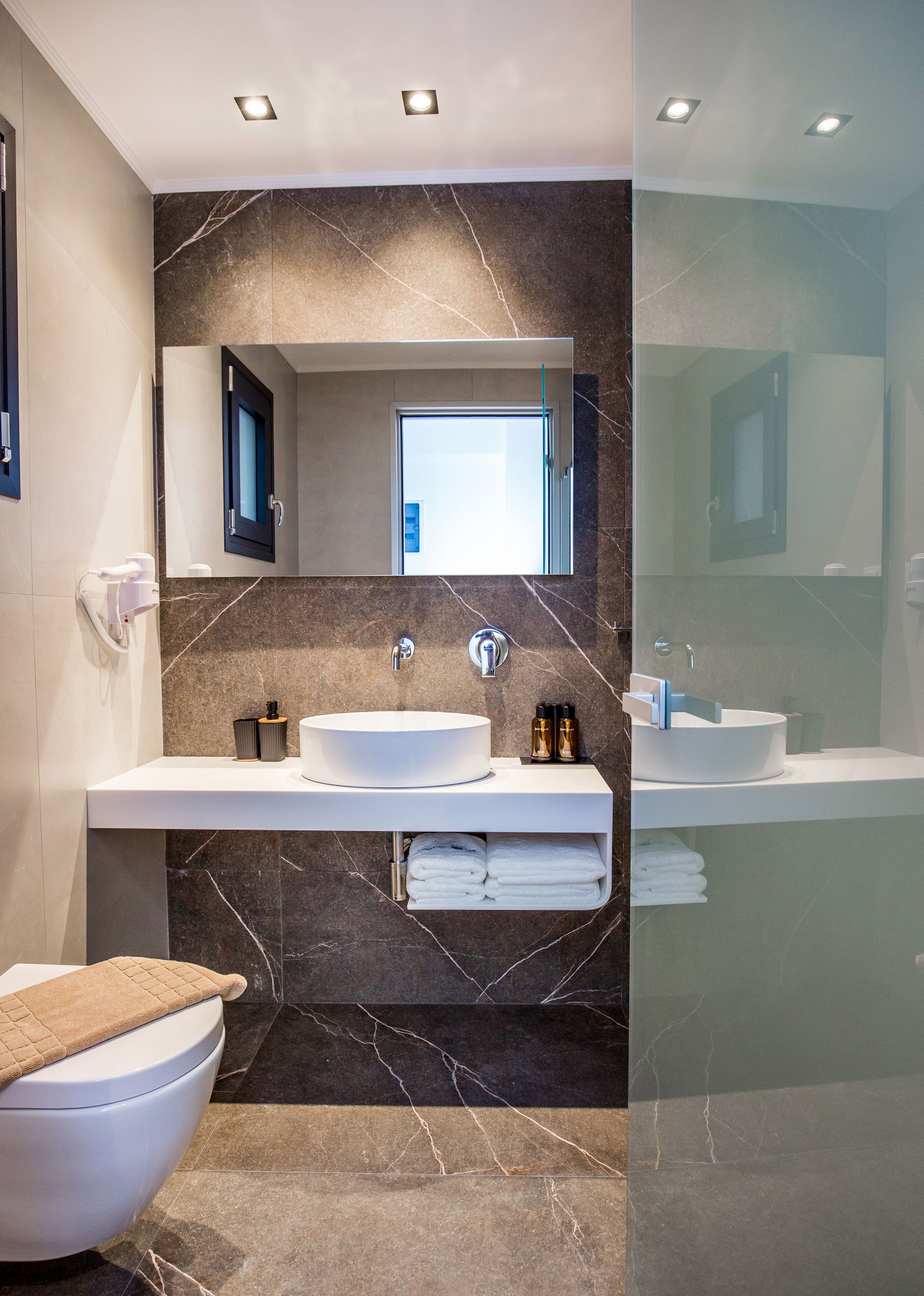 Epicentrum Suites