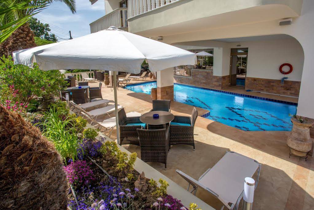 Garden Hotel