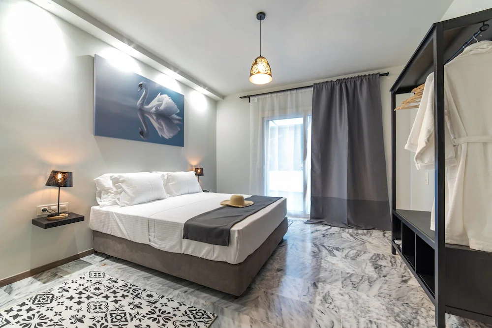 Oinoelia Luxury Suites & Residence