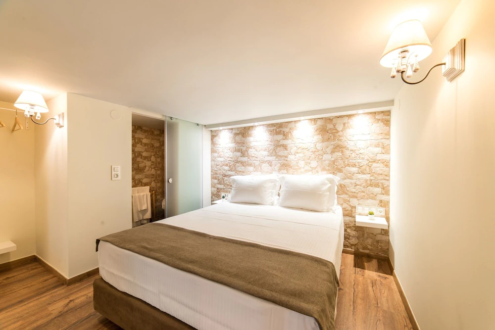 Oinoelia Luxury Suites & Residence