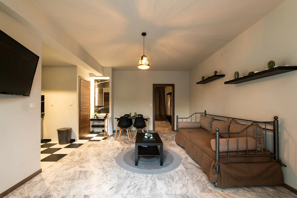 Oinoelia Luxury Suites & Residence