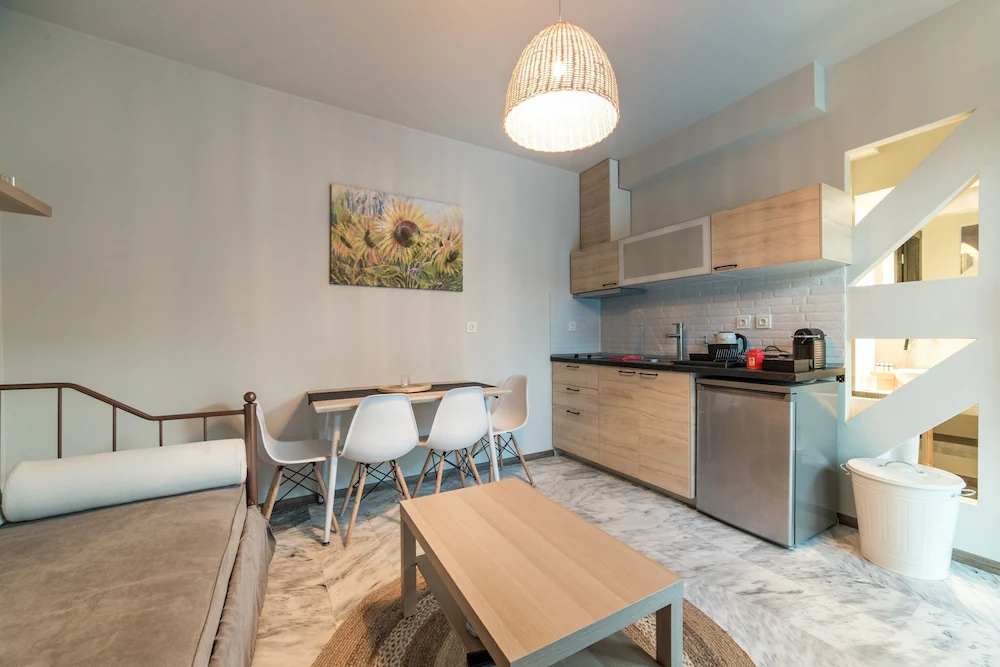 Oinoelia Luxury Suites & Residence