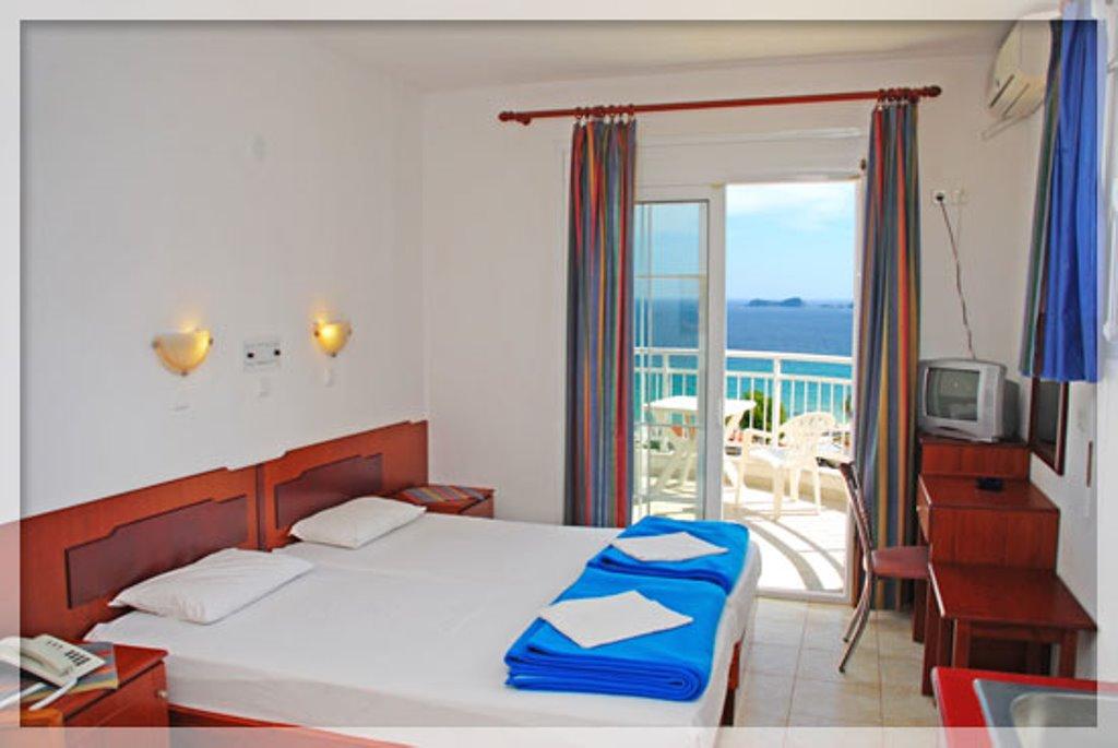 Hotel Emerald & Suites