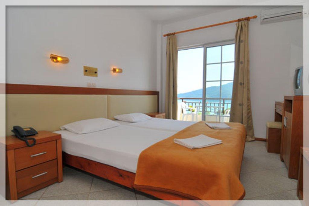 Hotel Emerald & Suites