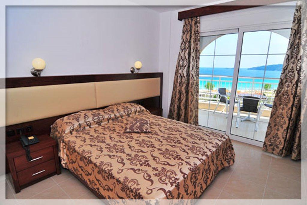 Hotel Emerald & Suites