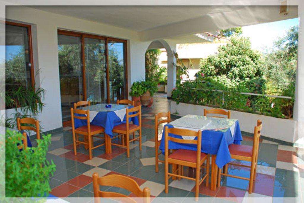 Hotel Emerald & Suites