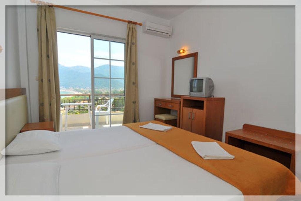 Hotel Emerald & Suites