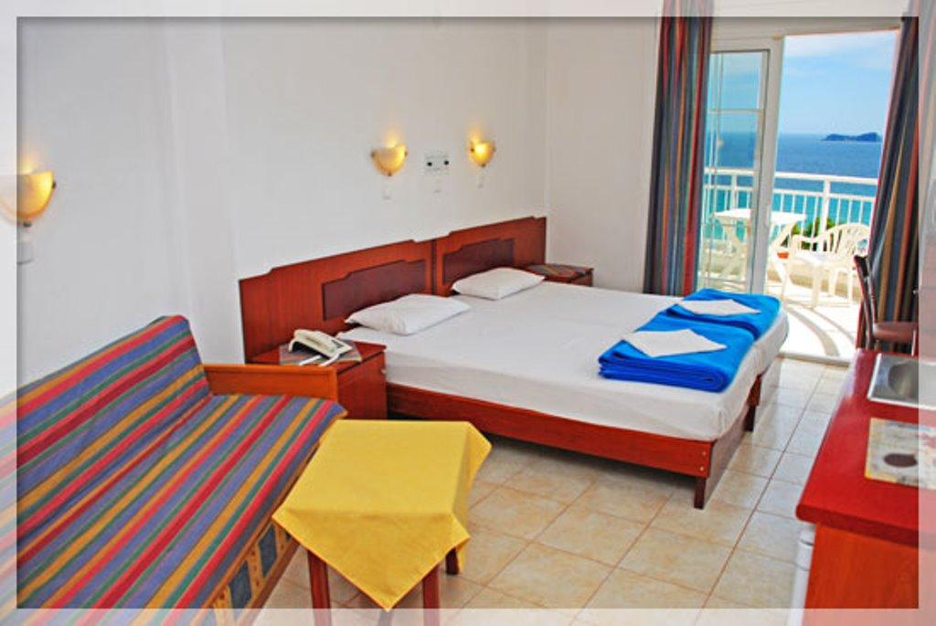 Hotel Emerald & Suites