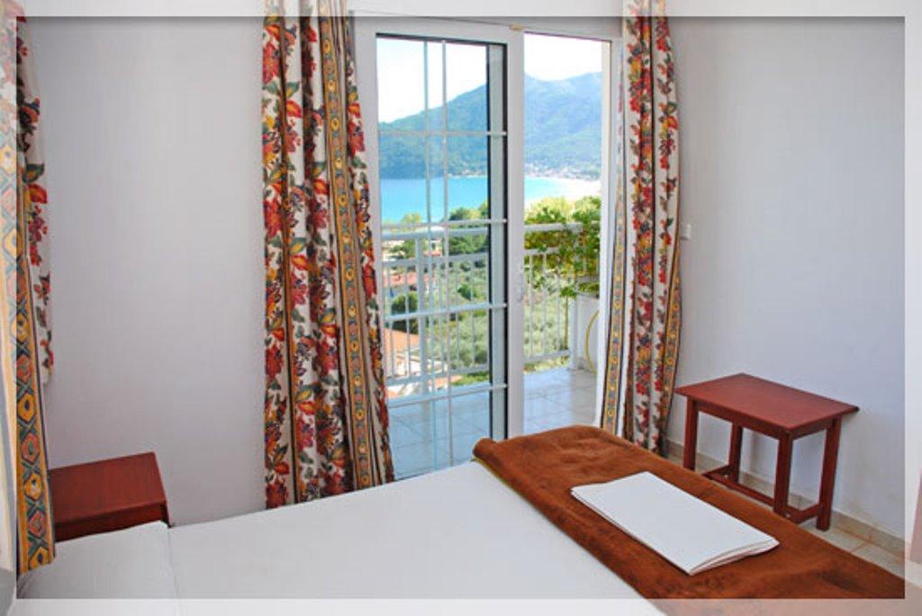 Hotel Emerald & Suites