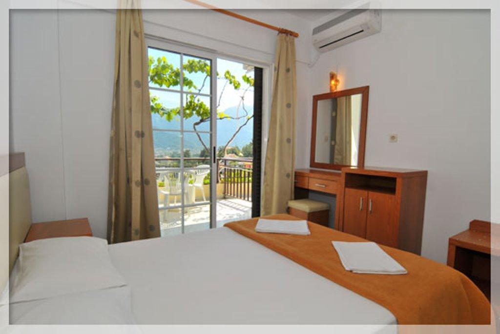 Hotel Emerald & Suites