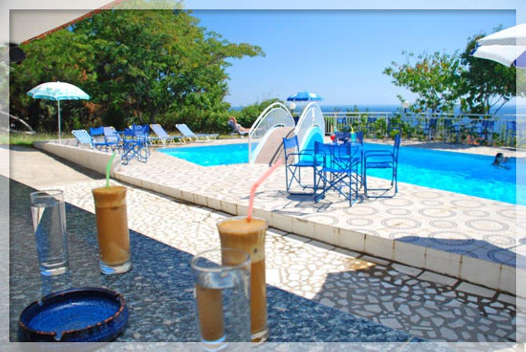 Hotel Emerald & Suites