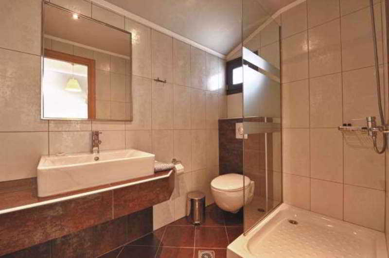 Mary’s Residence Suites & Luxury