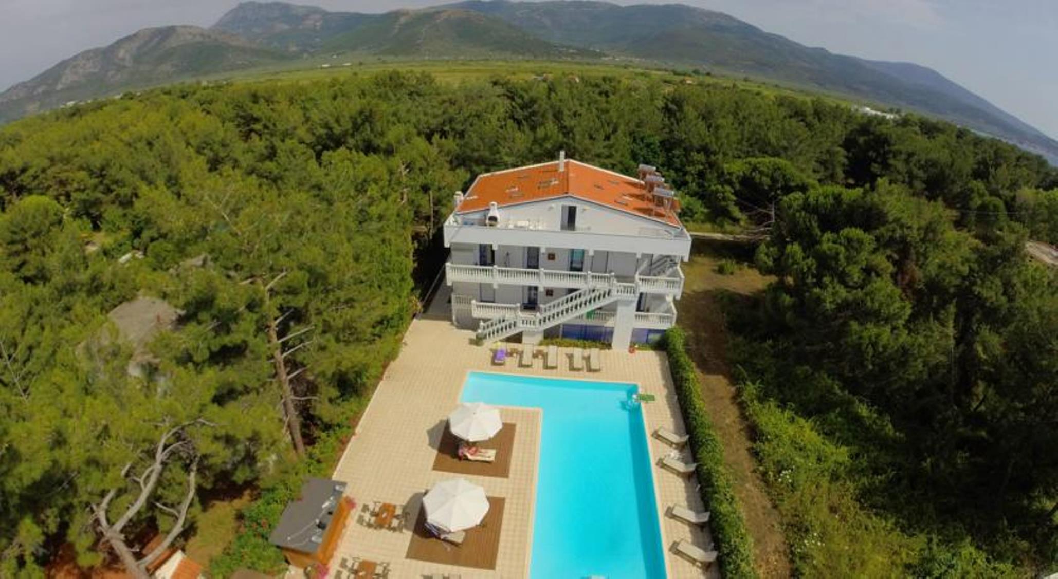 Kazaviti Hotel