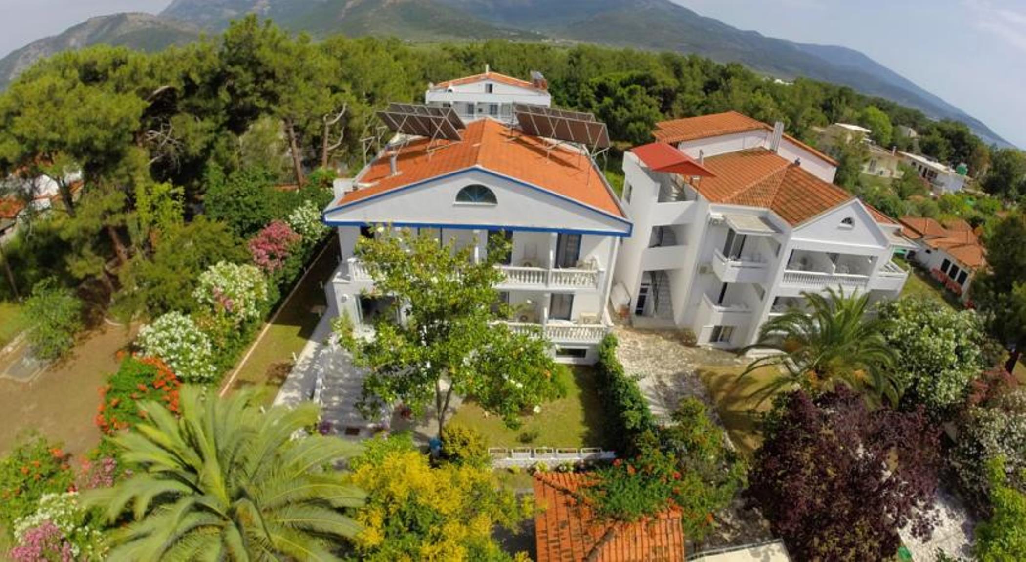 Kazaviti Hotel