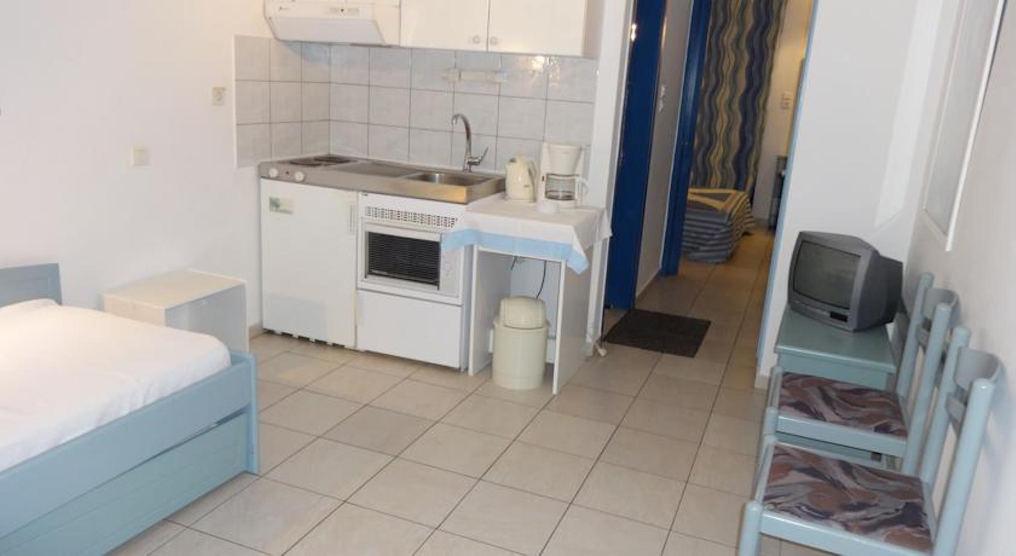 Kazaviti Hotel