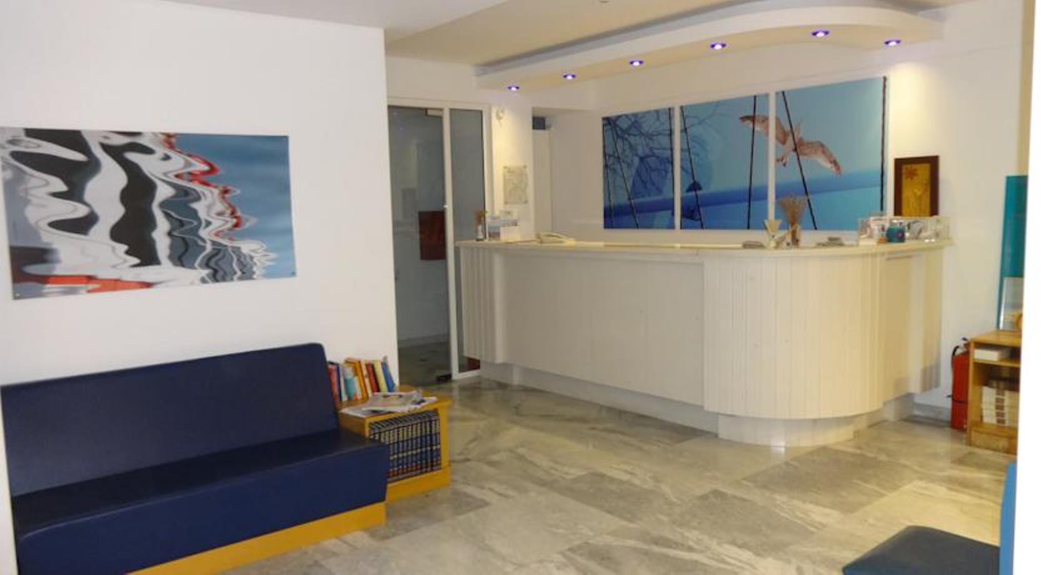Kazaviti Hotel