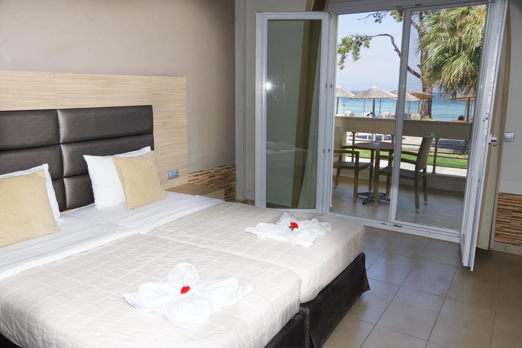 Rachoni Bay Hotel