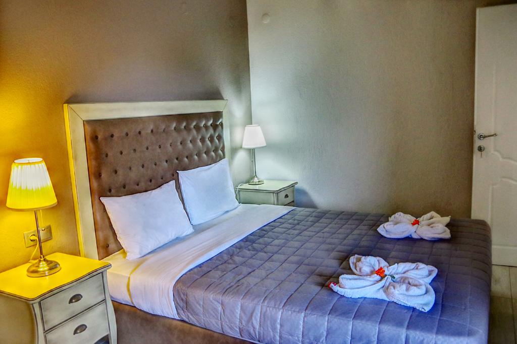 Rachoni Bay Hotel