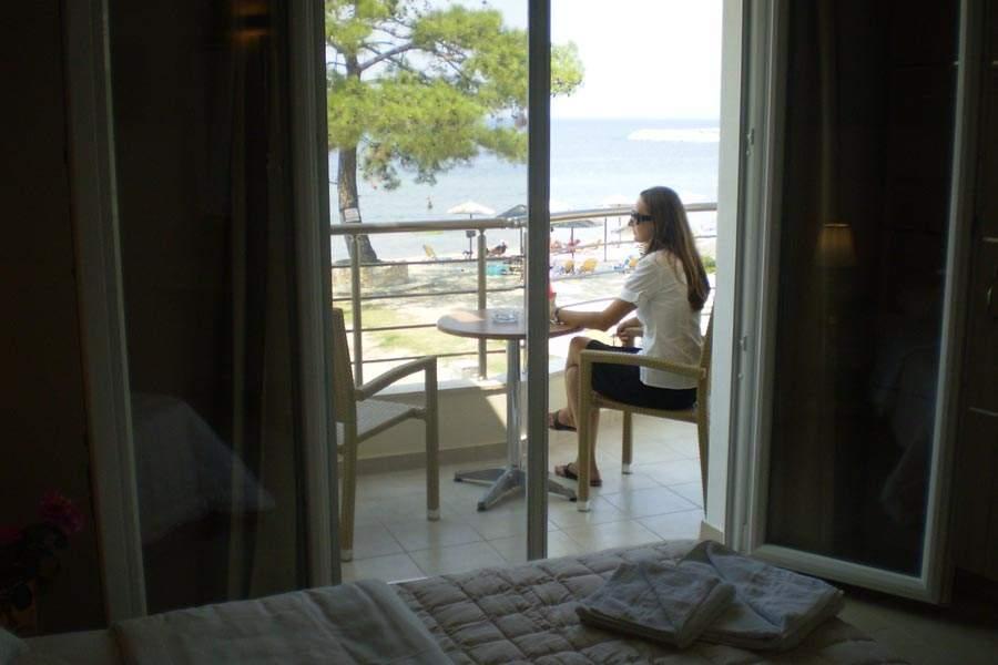 Rachoni Bay Hotel