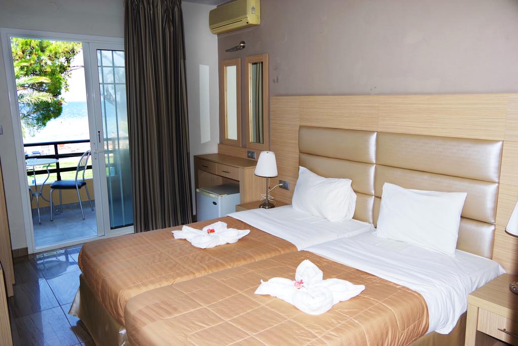 Rachoni Bay Hotel