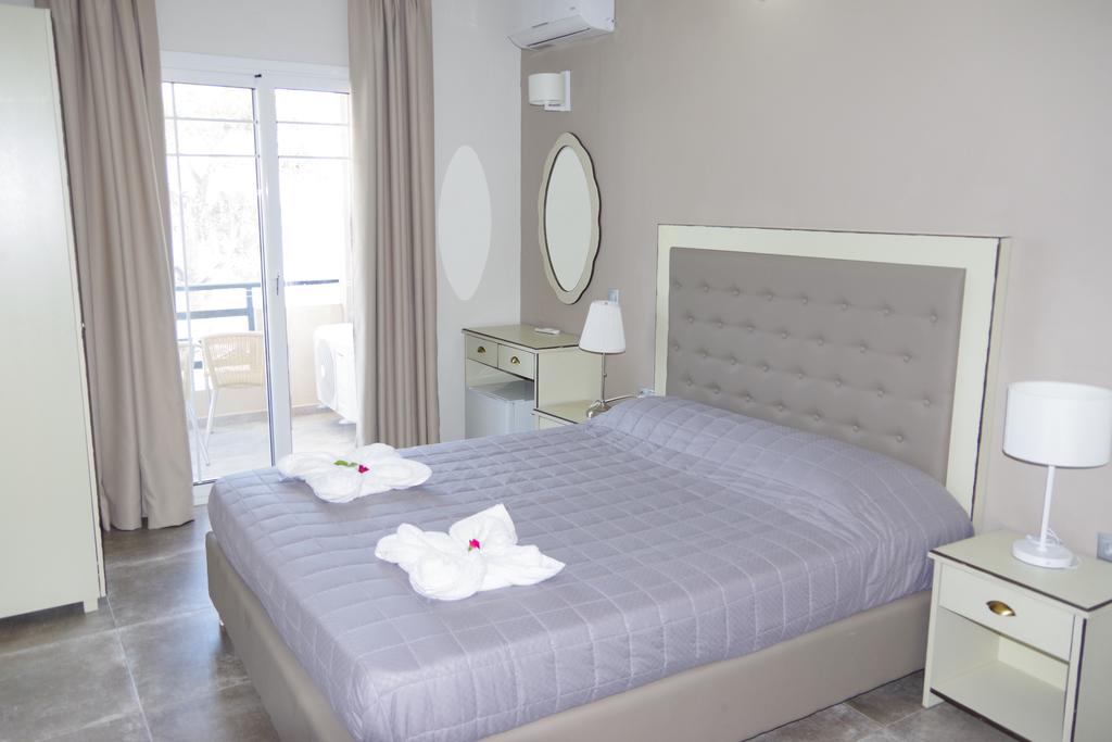 Rachoni Bay Hotel