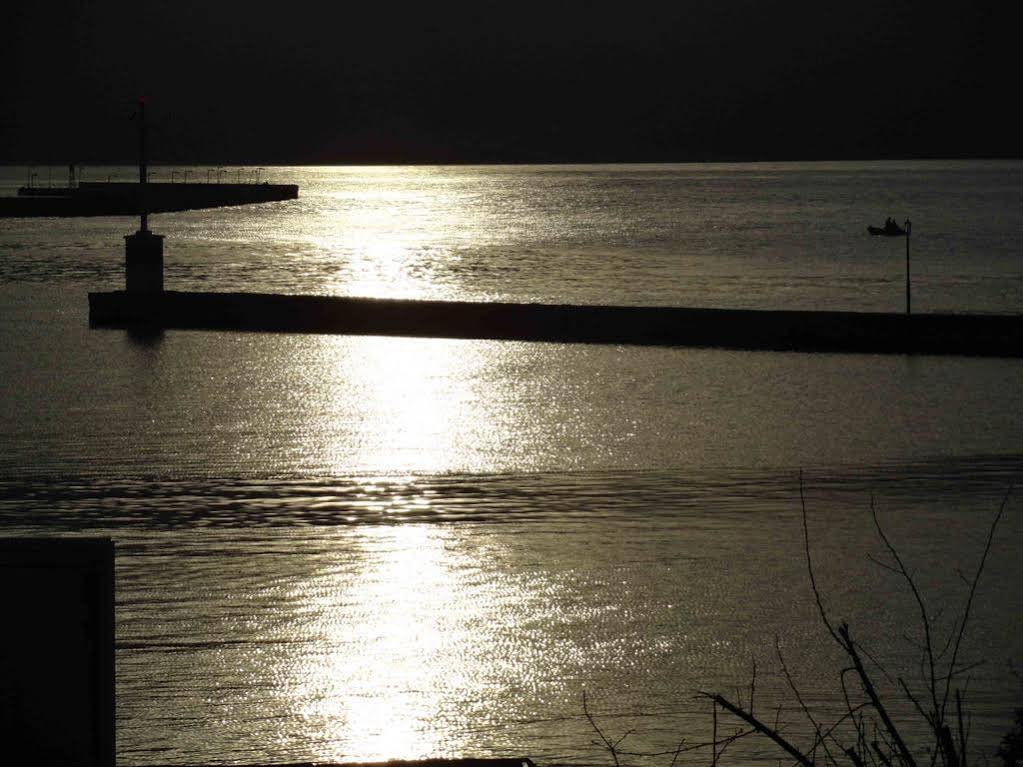 Captain's Beach Boutique Apartments