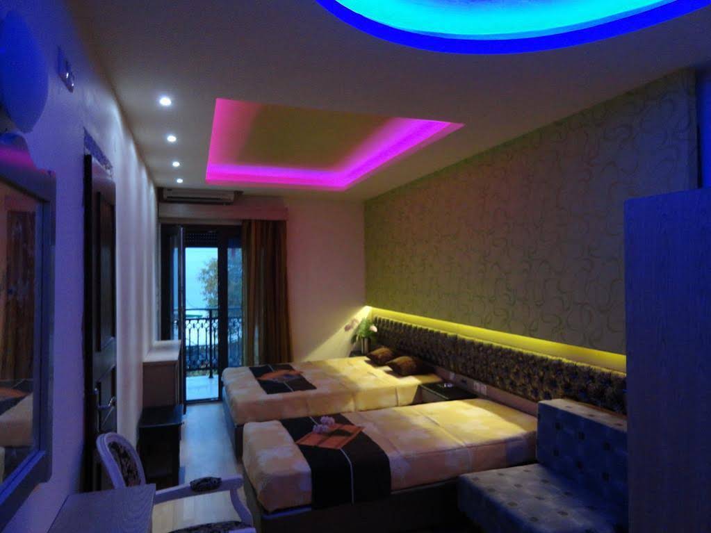 Captain's Beach Boutique Apartments